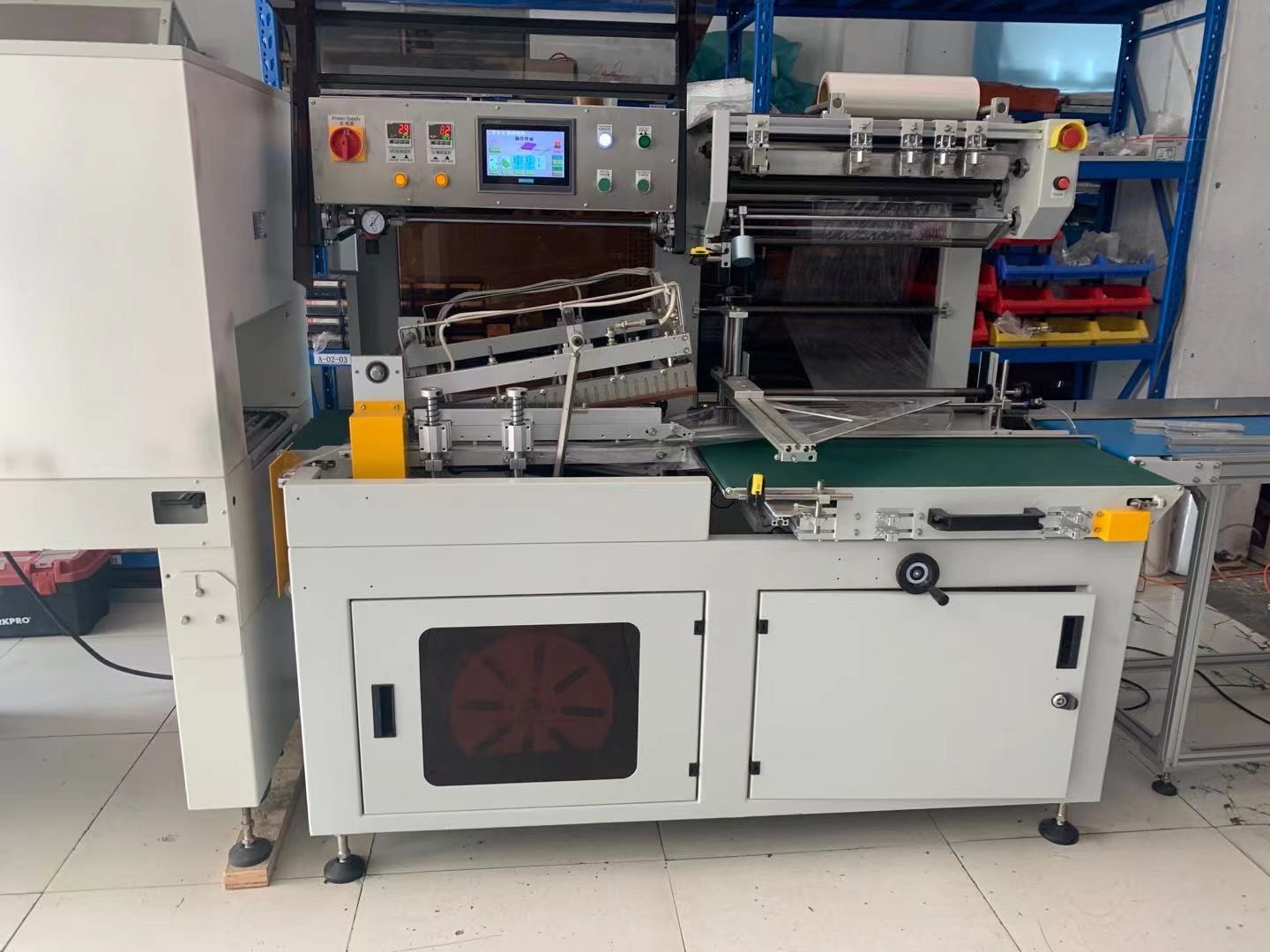 15m/Min Shrink Wrap Machine L Sealer POF Shrink Film Packaging Machine