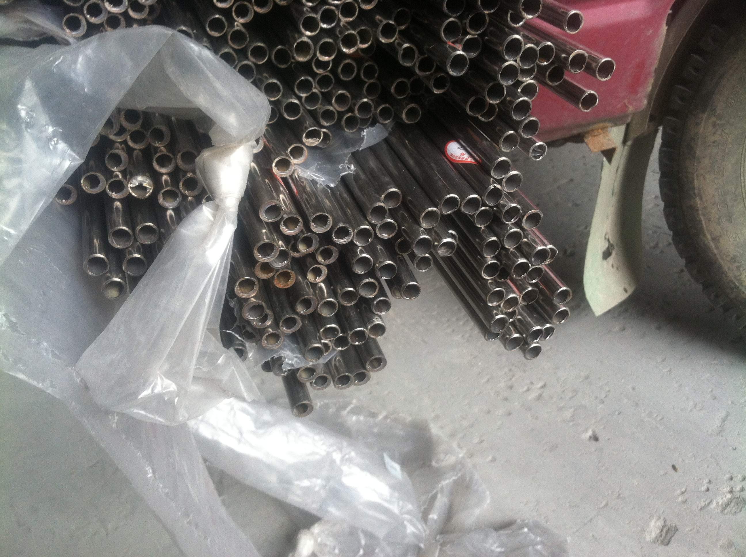Grade 201 38*1.5 19*1.2 mm BA Polished Stainless Steel Pipe For Decorations