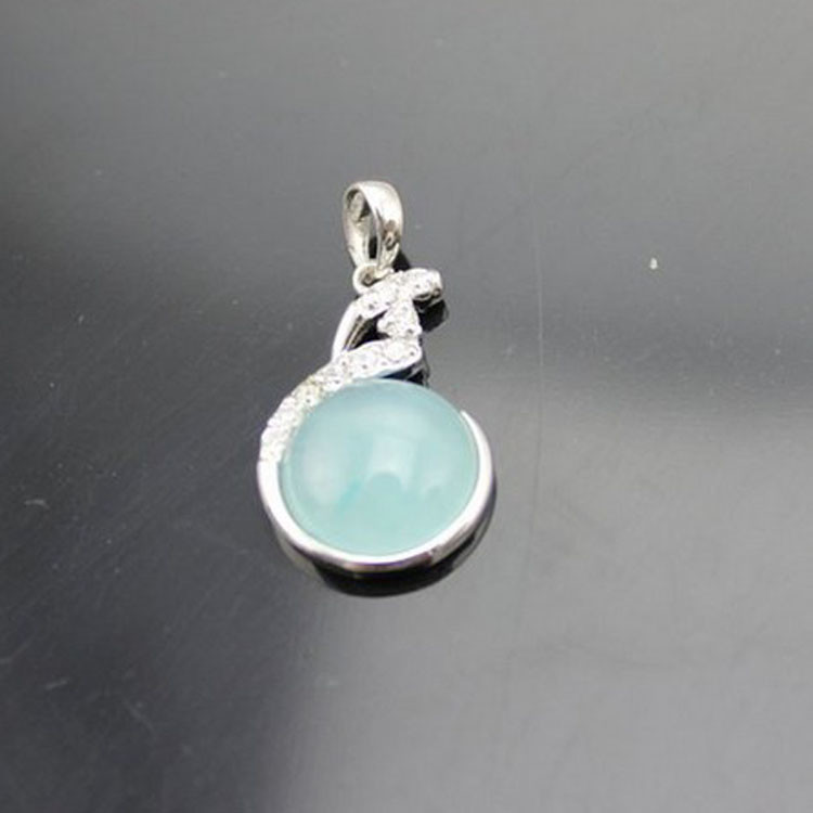 925 Sterling Silver Round Blue Chalcedony Cubic Zircon Pendant Necklace 18 Inches(PSJ0214)