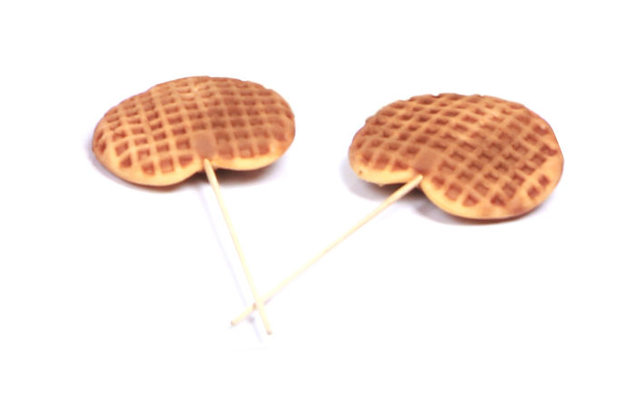 2 Holes Heart Waffle Maker Grill Power Cord Wrap For Easy Storage
