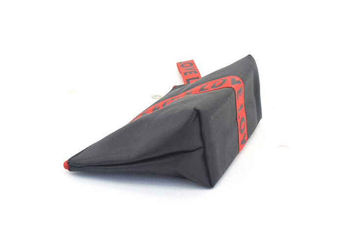 Low Moq Cheap Cosmetic Bags , Polyester Cosmetic Organizer Bag For Girls