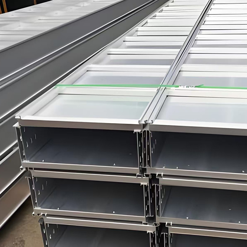 Customizable Height Slotted Cable Tray 3m with Silver Finish and Fire Resistance