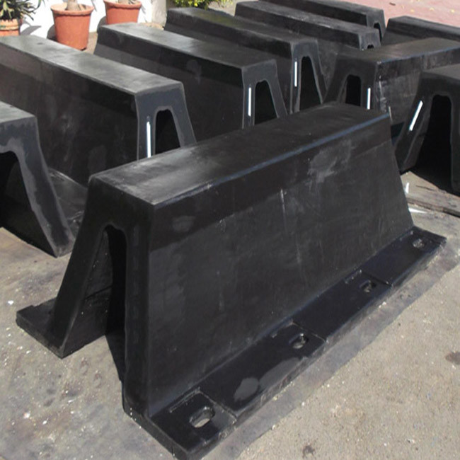 1000mm Length V Type Fender Superior Docking Protection And Vessel Stability