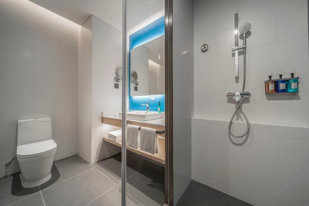 Hotel Guest Room Furniture for Comfortable and Contemporary Hotel Accommodations