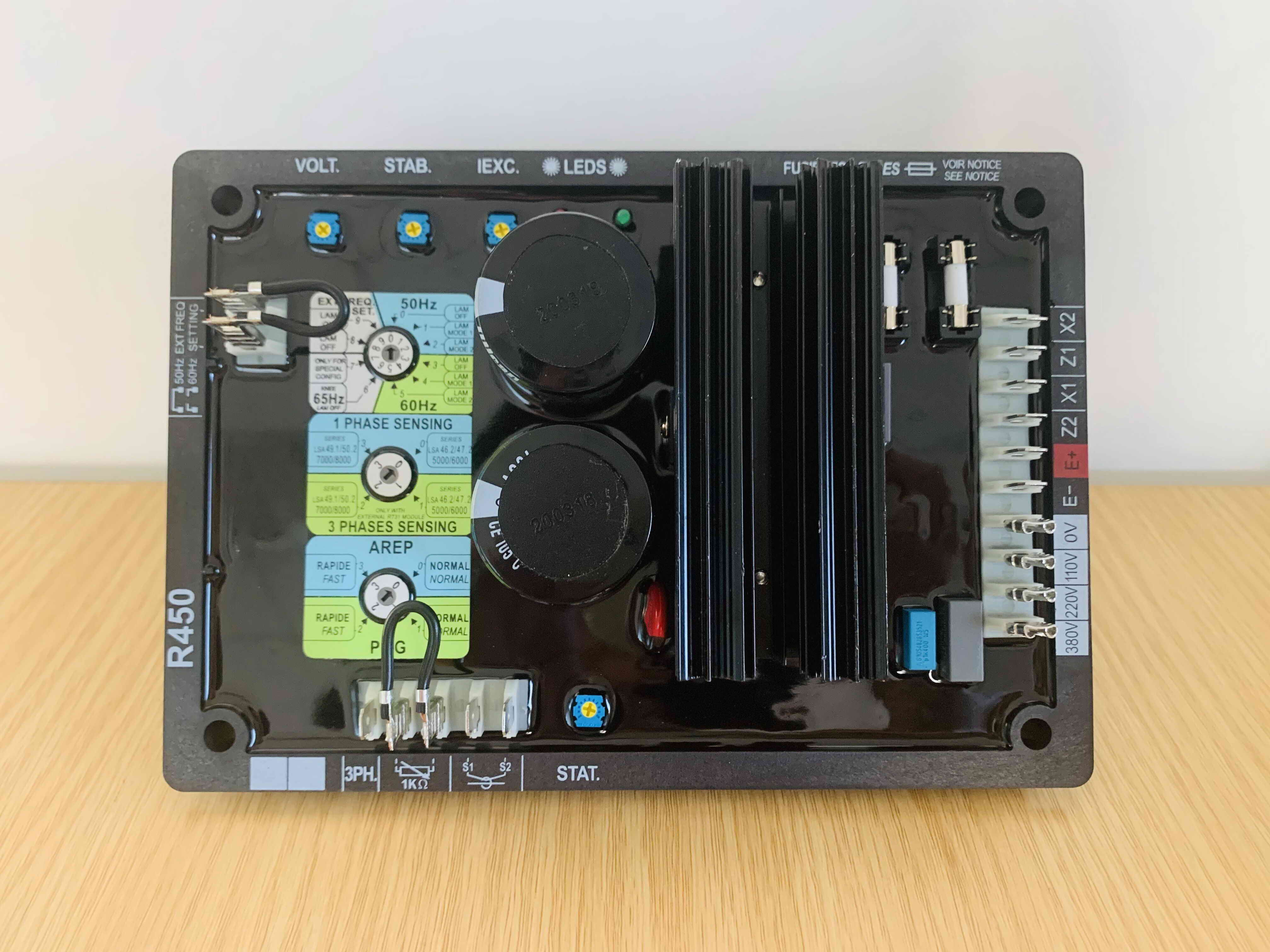 AVR R450 Genset Generator Spare Parts Voltage Regulator 24V