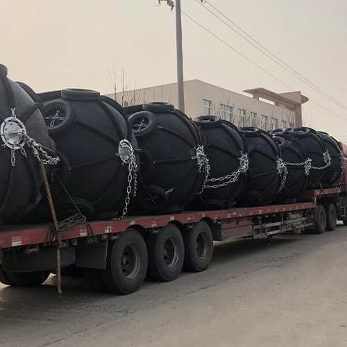 Collision Avoidance Yokohama Jumbo Fender Durable Long Lasting Marine Solution