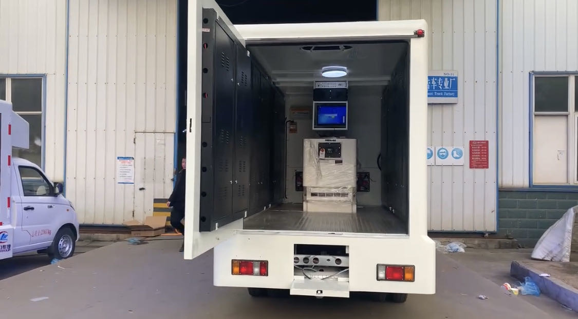 P3 P4 Mobile Billboard Truck Small Digital LHD LED Screen Advertising Van