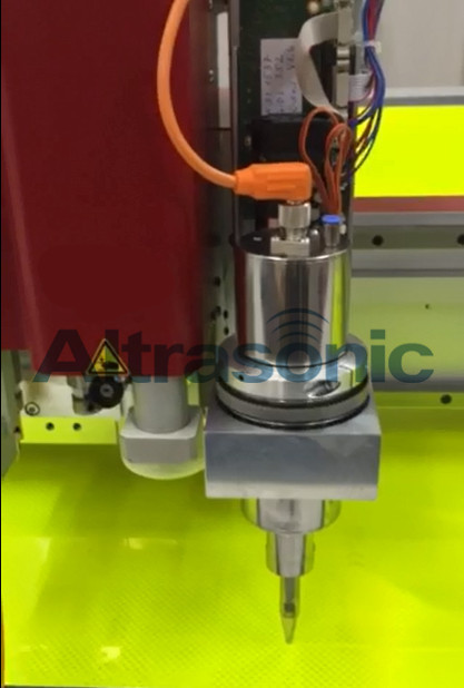 Small Size Ultrasonic Cutting Machine Ultrasonic Cutting Device For Automative Carpet