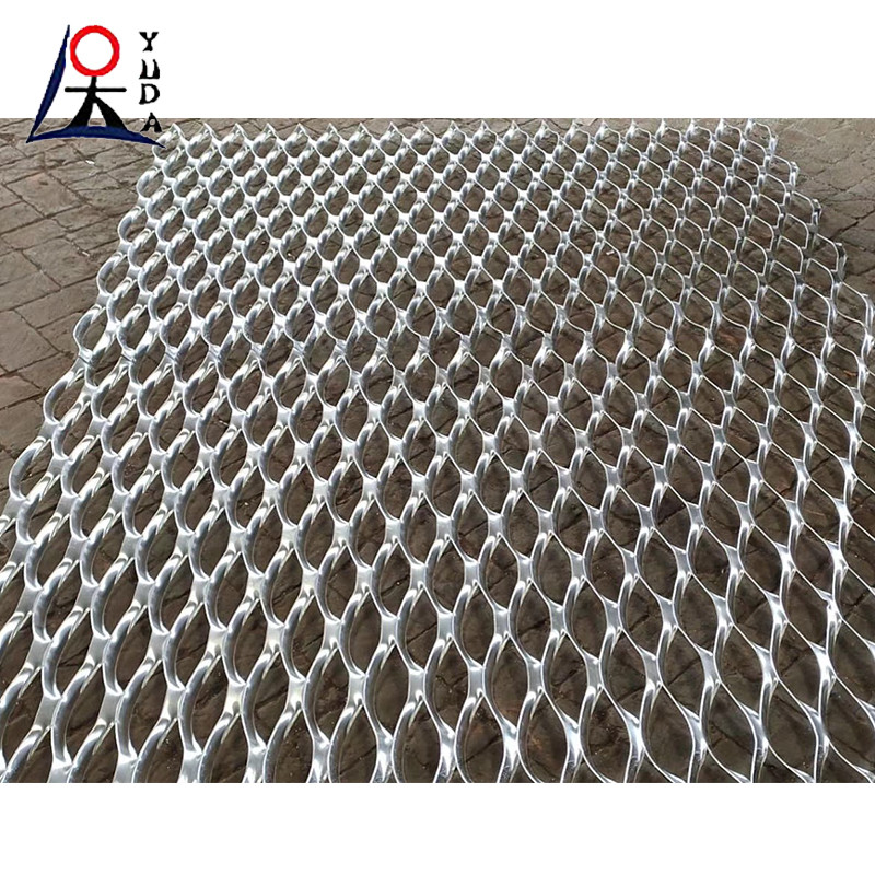 Strong Anti Slip Properties Expanded Metal Lath Galvanized Heavy Duty Expanded Metal Mesh