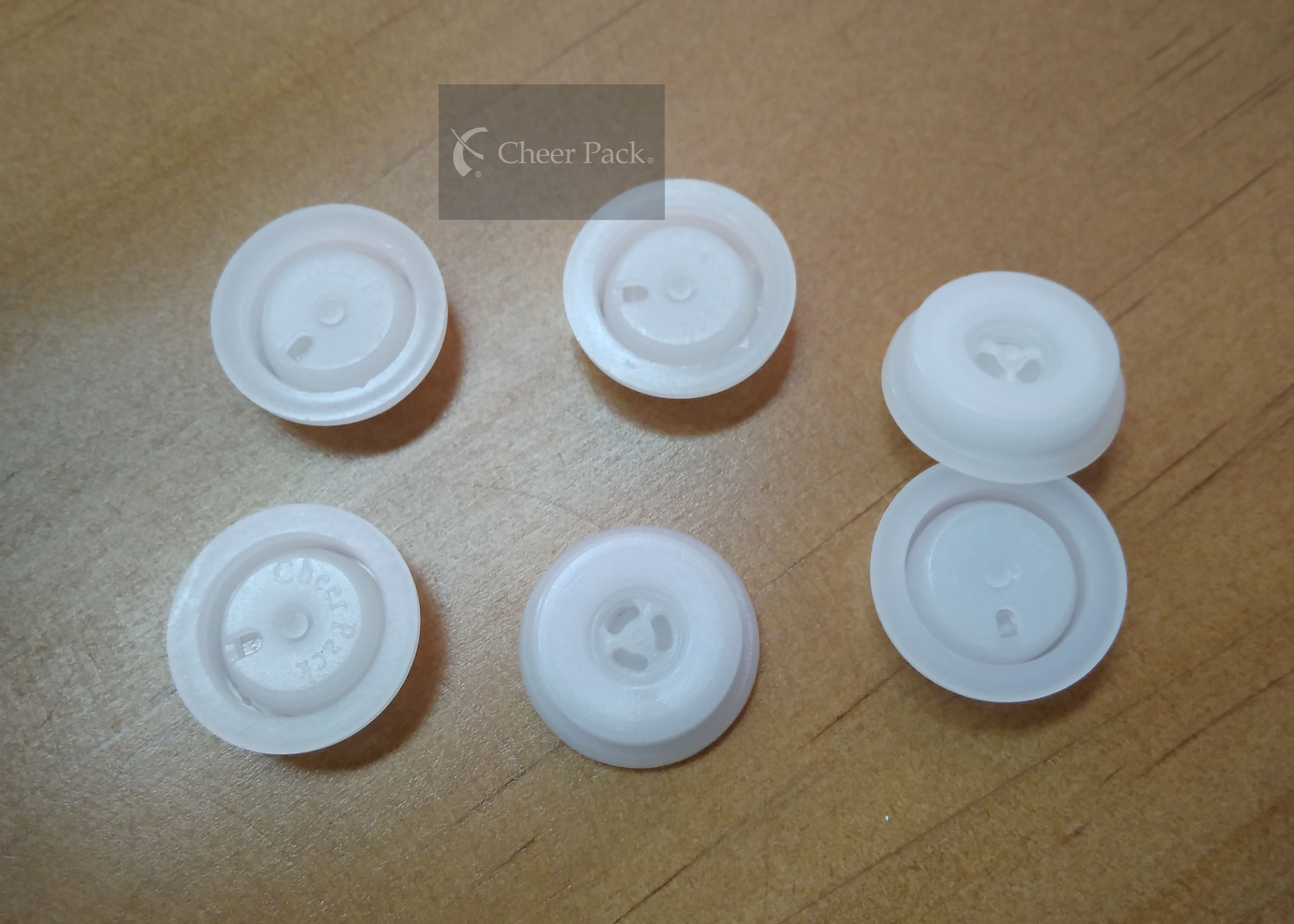 Polyethylene One Way Degassing Valve 5.7 Millimeter Height Free Sample