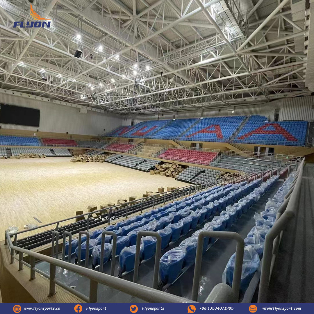 Customized Retractable Bleachers Seating Configuration Straight Or Curved Width Customized