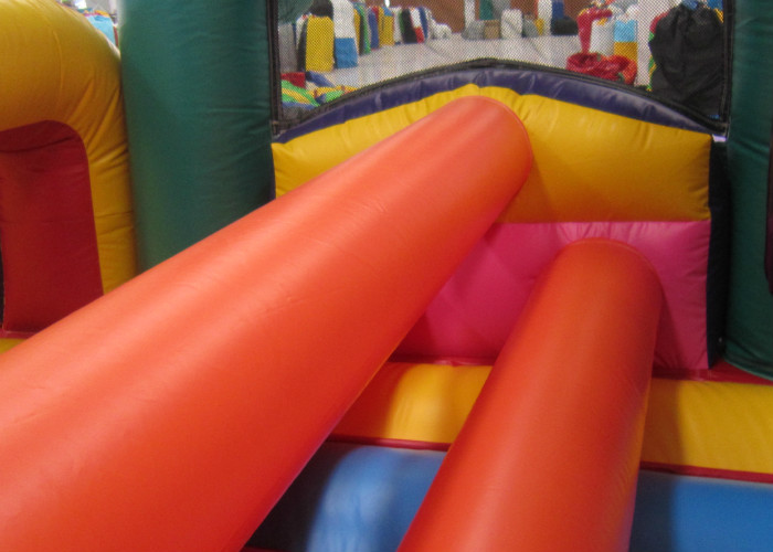 Amusement Park Inflatable Obstacle Courses Cowboy Design 13 X 4 X 4.6m Customized