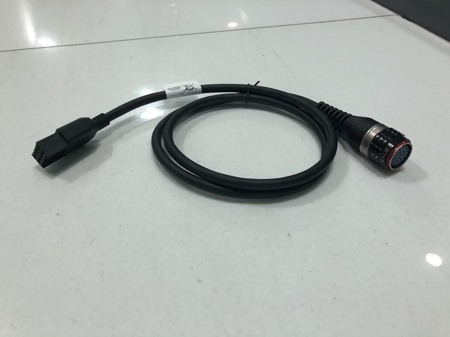 88890306 8 pin Tech Tool 2.7 Volvo Diagnostic Interface Cable