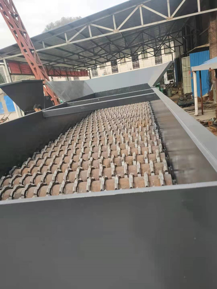 Industrial Large Vibrating Screen Stone Crusher Separator For Sand Soil And Gravel