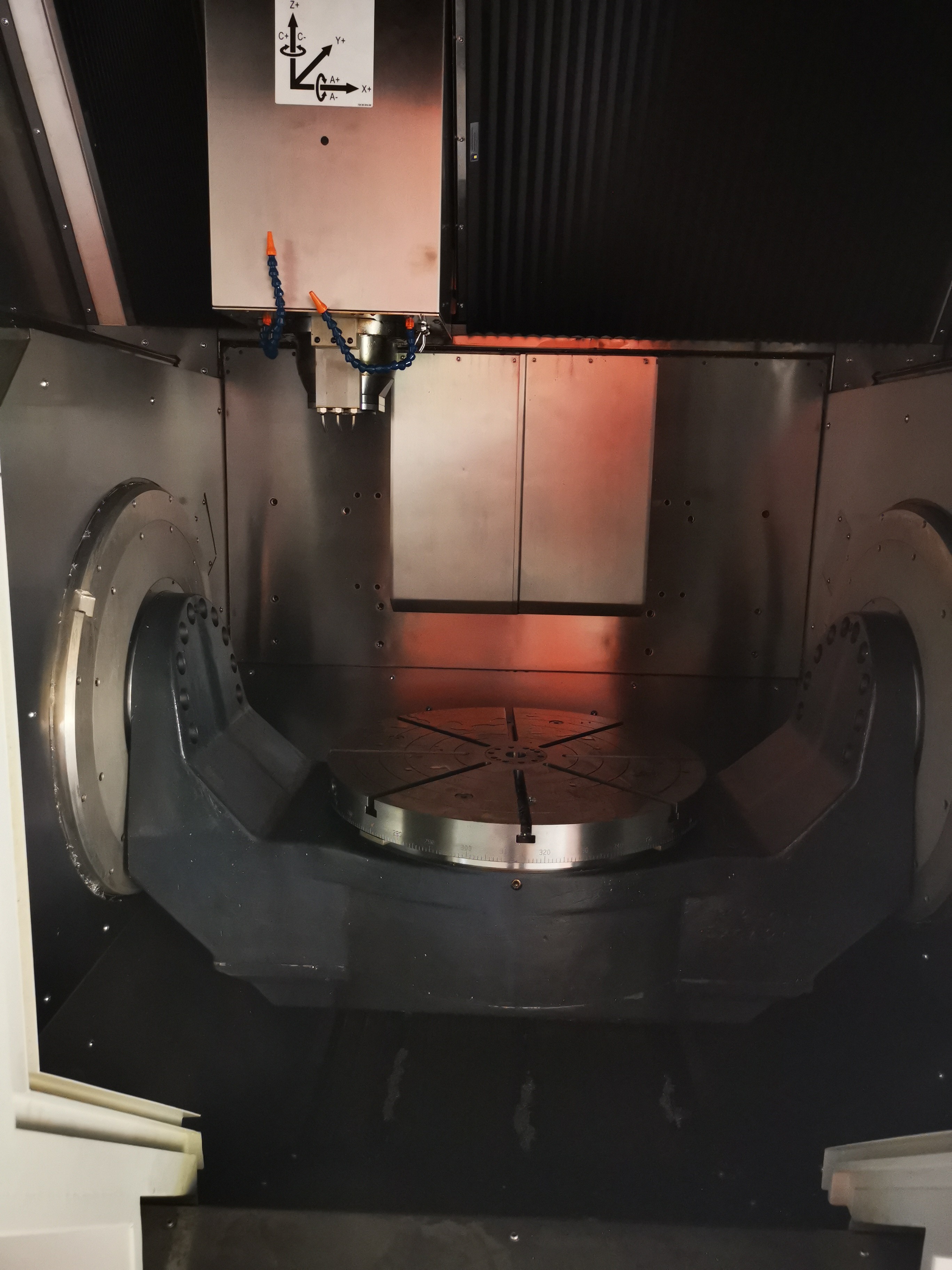 High Precision 800mm VMC Vertical Machining Center 600 UMT