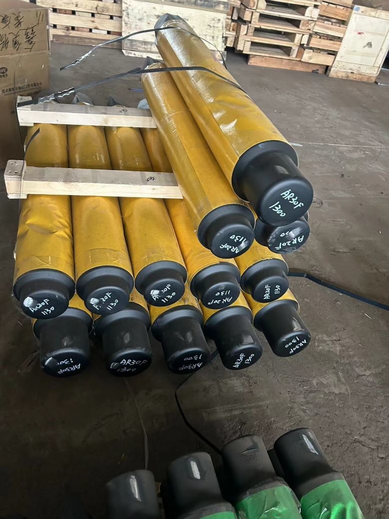 11-16ton Excavator Attachment Hydraulic Rock Breaker Hammer Atlas Copco Hammer Tool Chisel 100mm