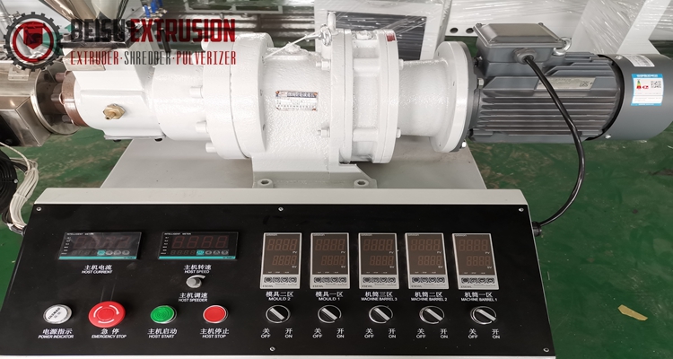 120rpm PP-R Plastic Pipe 25mm Single Screw Extruder Stable Running