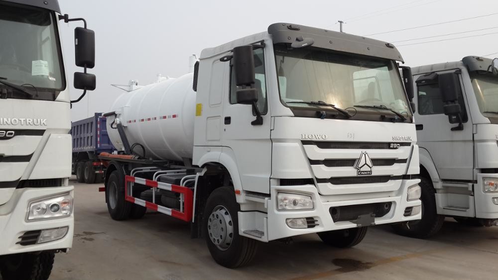 EURO II 6M3 290hp Howo Sewage Suction Truck , Pump Speed 500r / Min Sewage Vacuum Tank Trucks