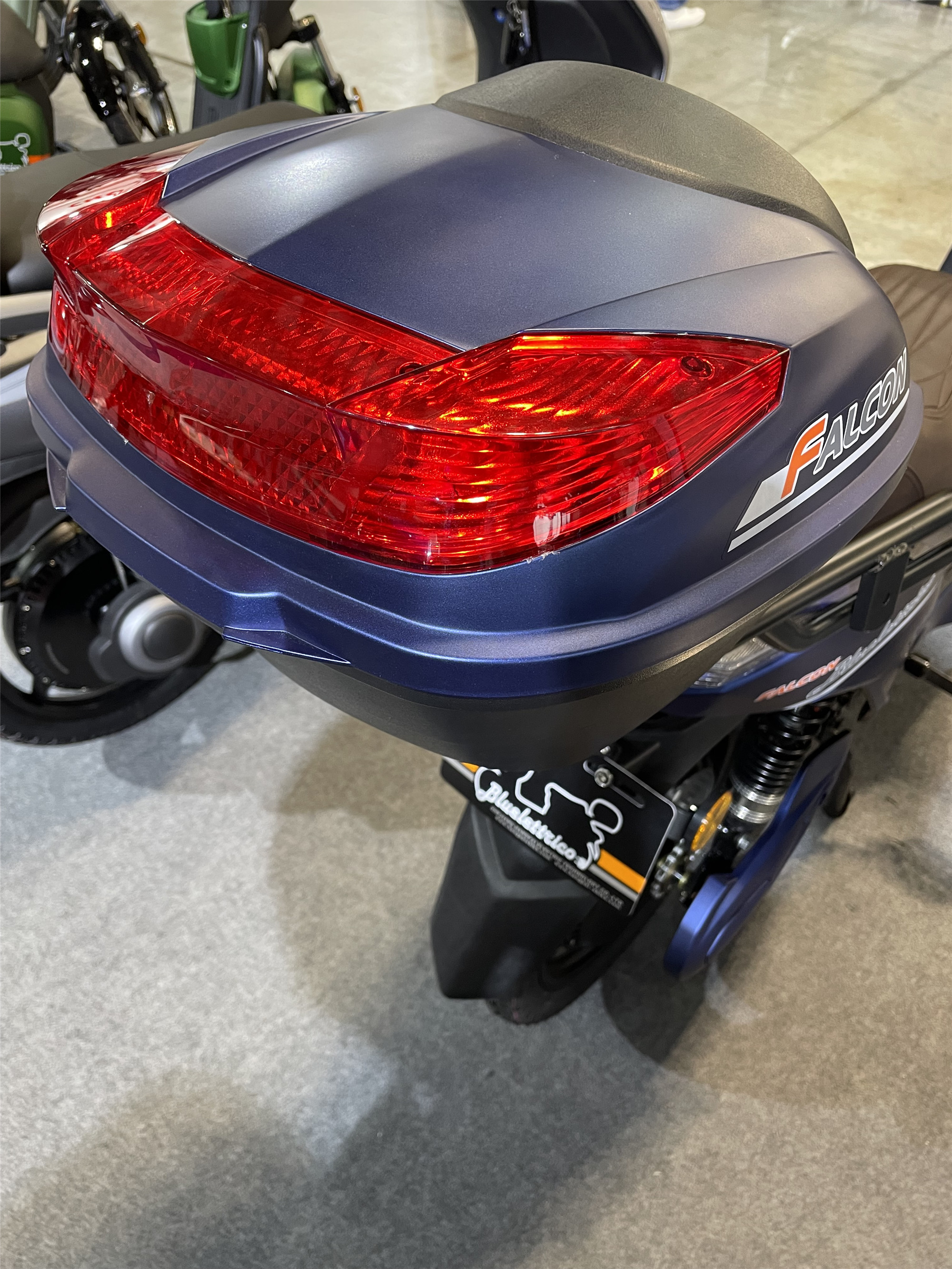 48V 800W High Power Electric Moped Bike EEC Certification For Unisex Riders