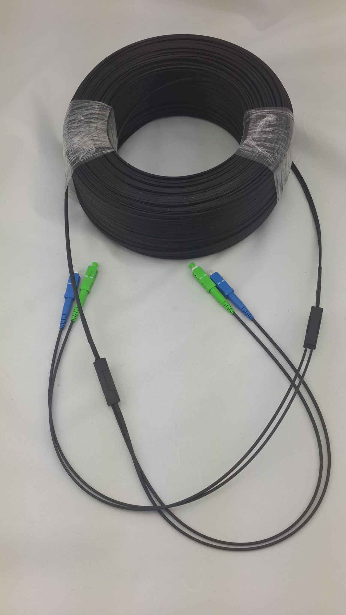 Outdoor FTTH Drop Fiber Optical Patch Cord SC/APC SC/UPC 2 Core Breakout Cable