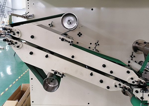 Customized Color Sanitary Napkin Stacker Machine Easy Maintenance Energy Saving