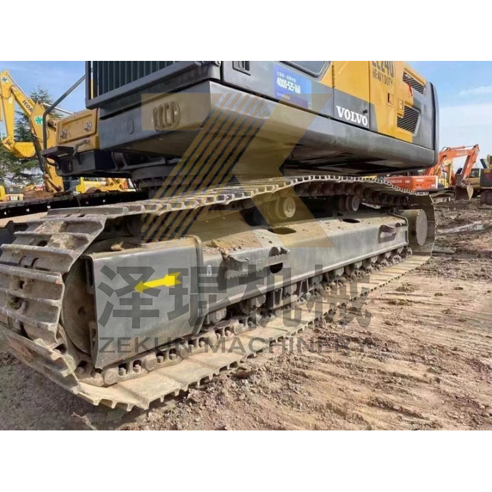 Used Volvo EC240 Excavator with 134 KW Cummins Engine in Excellent Condition