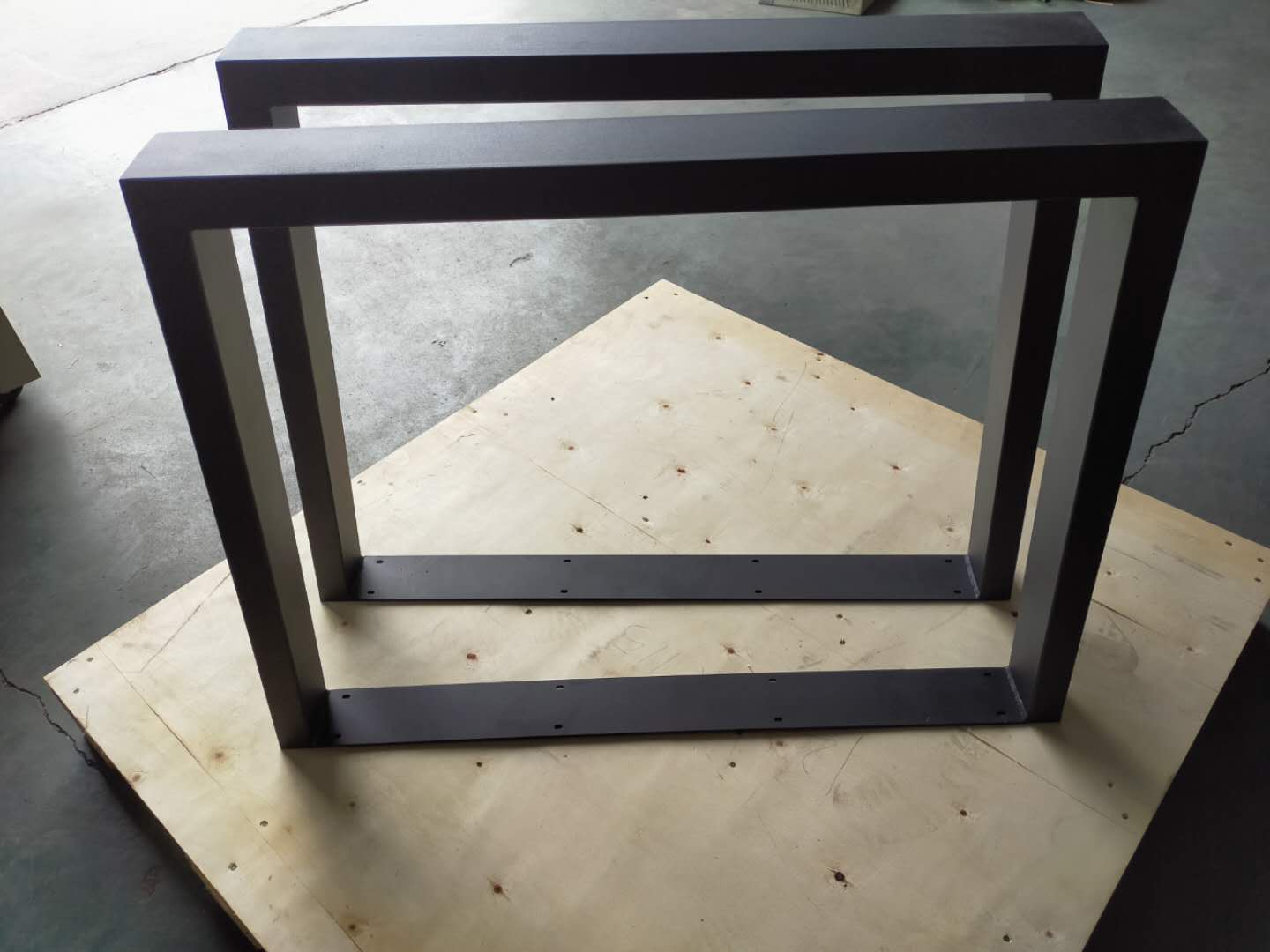 X-Shape Steel Industrial Table Base for Modern Iron Dining or Coffee Table Structure