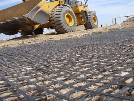 Road Bed Solidification Biaxial Polyester Geogrid Made of 80-80 PET Material in Yellow