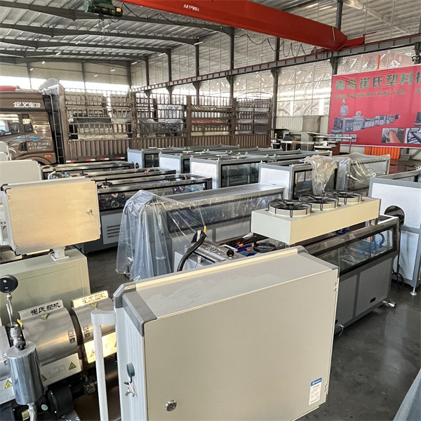 Screw Barrel Plastic PVC Pipe Machine , Customized PVC Extruder Machine