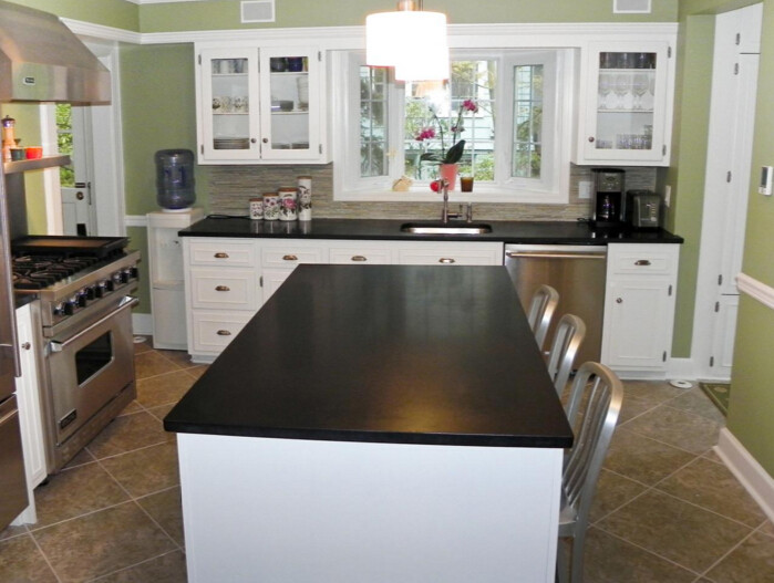 Beautiful Appearance Polished Granite Stone , Natural Mongolia Black Granite