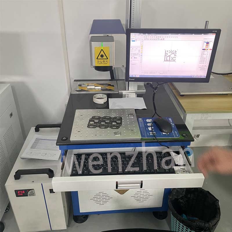 Desktop 10/20/30/100W Fiber Laser Marking Machine Engraving Machine For Industrial