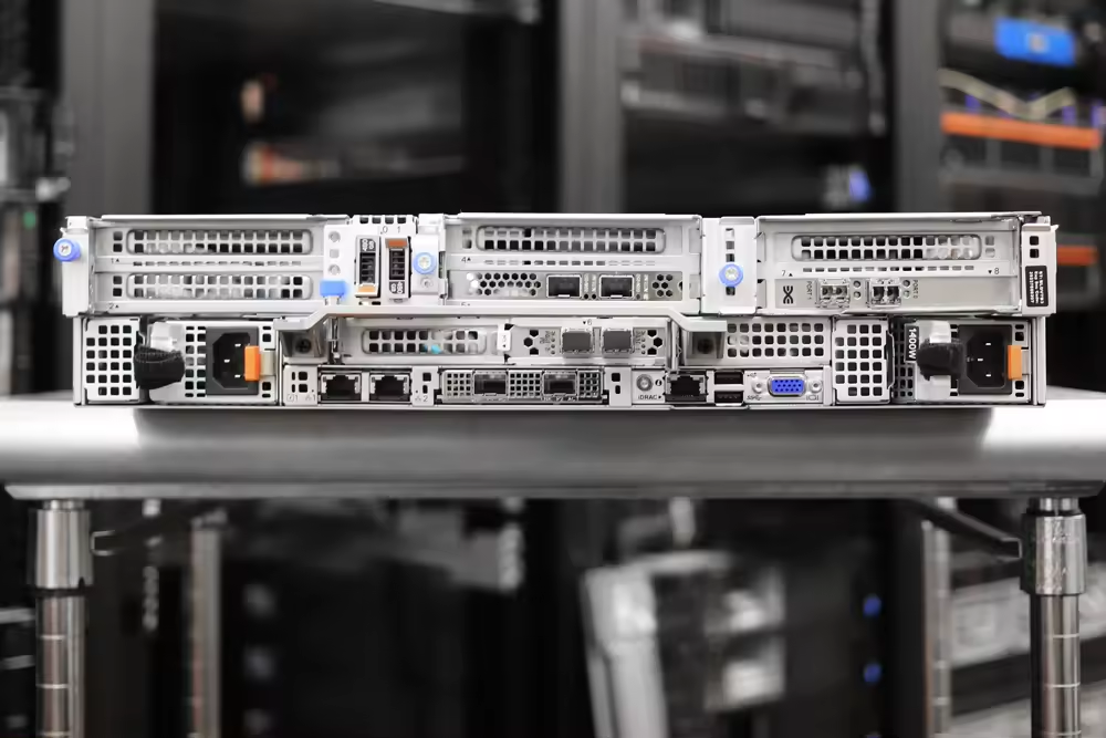 Stock PowerEdge R750 Server 2U Rack Server Category with 12*3.5/5315Y*2/32G*10/960G*4 1.2T