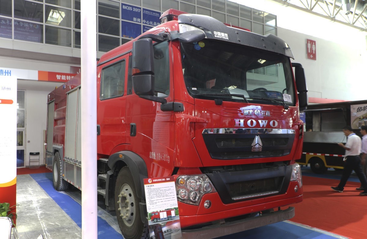 Special Vehicle Sprinkler Fire Fighting Water Truck 4x2 12 Cubic Water Tank Fire Truck Engine