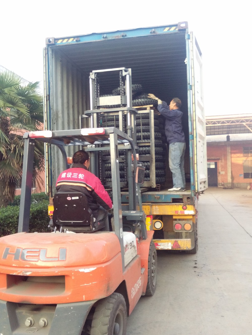 Cargo Transportation Motorized Lift 70km/H Gasoline Tricycle