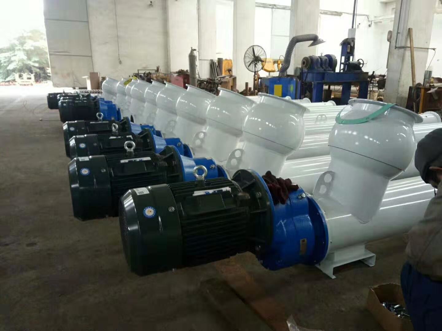 Industrial Tubular Screw Conveyor Safety Customized Screw Length Maintenance - Free