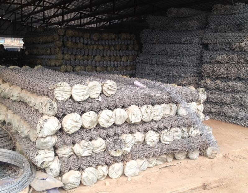 Security 4ft Diamond Mesh Fencing Galvanized Commercial