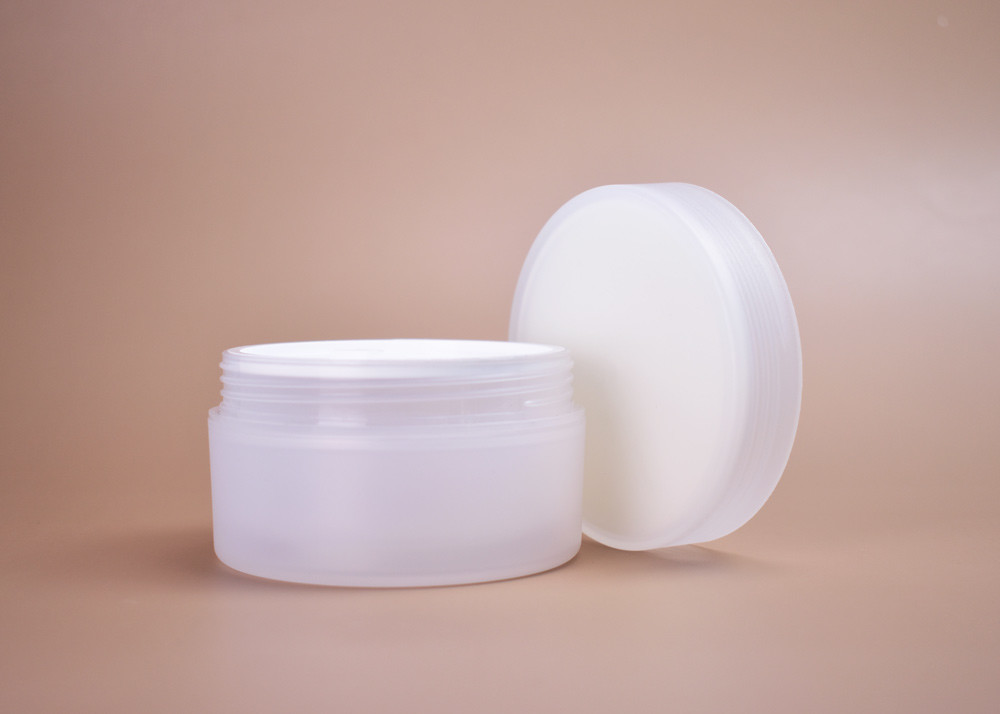 Classic cylinder round plastic cosmetics cream jar in 50ml 100ml 150ml 200ml 250ml for skincare face body cream PCR PP