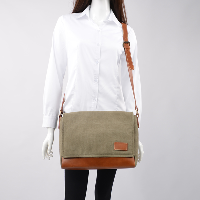 Unisex Leather Shoulder Tote 13.7Lx4.1Wx11H Customized Color Easy Carry