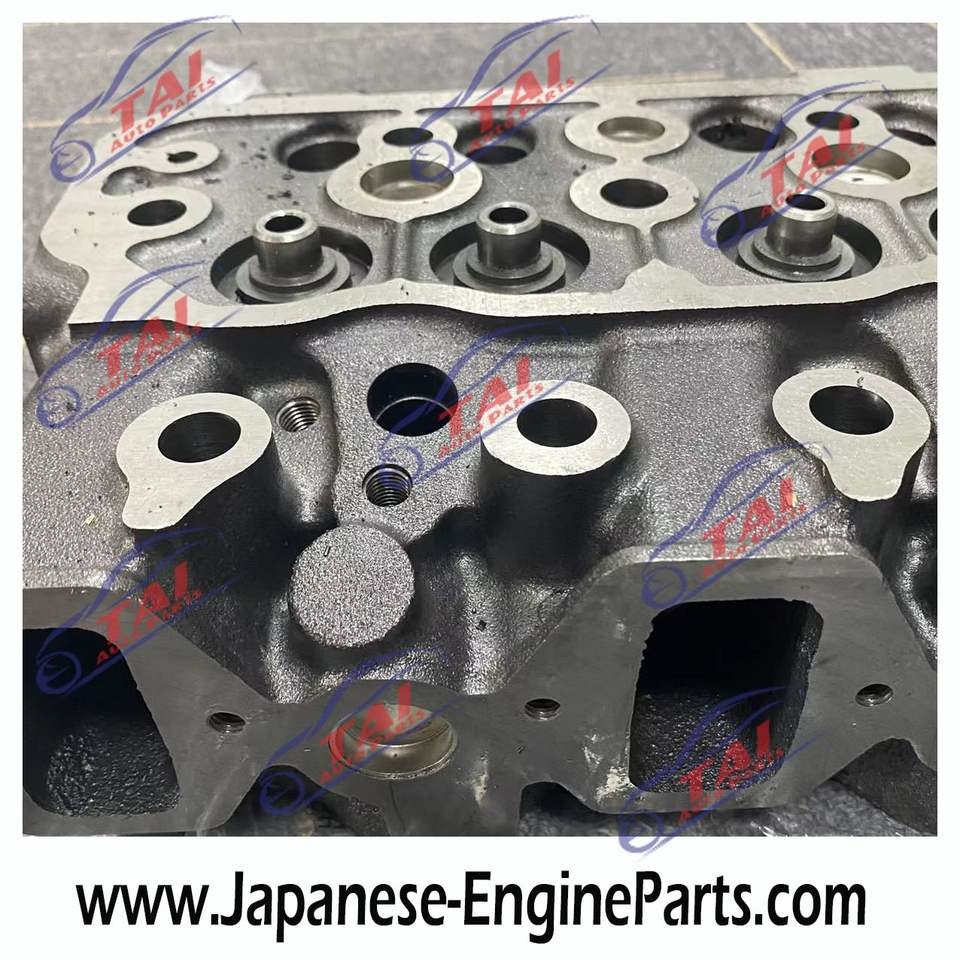 Gray Cast Iron 4D31 Automotive Cylinder Heads For Mitsubishi Fuso