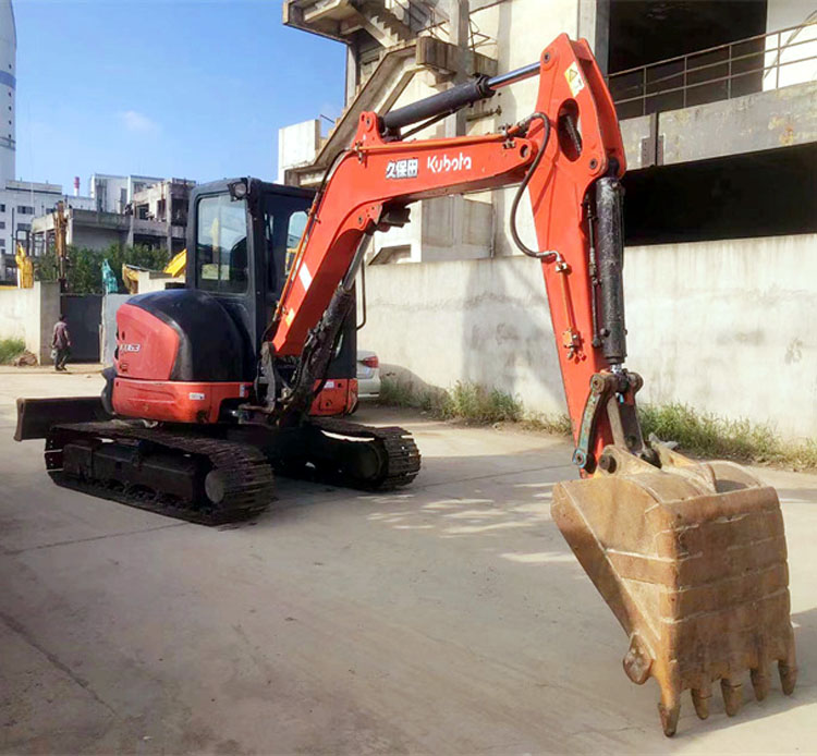 Kubota KX163 Excavator in Good Condition and Health with Original Design from Japan's