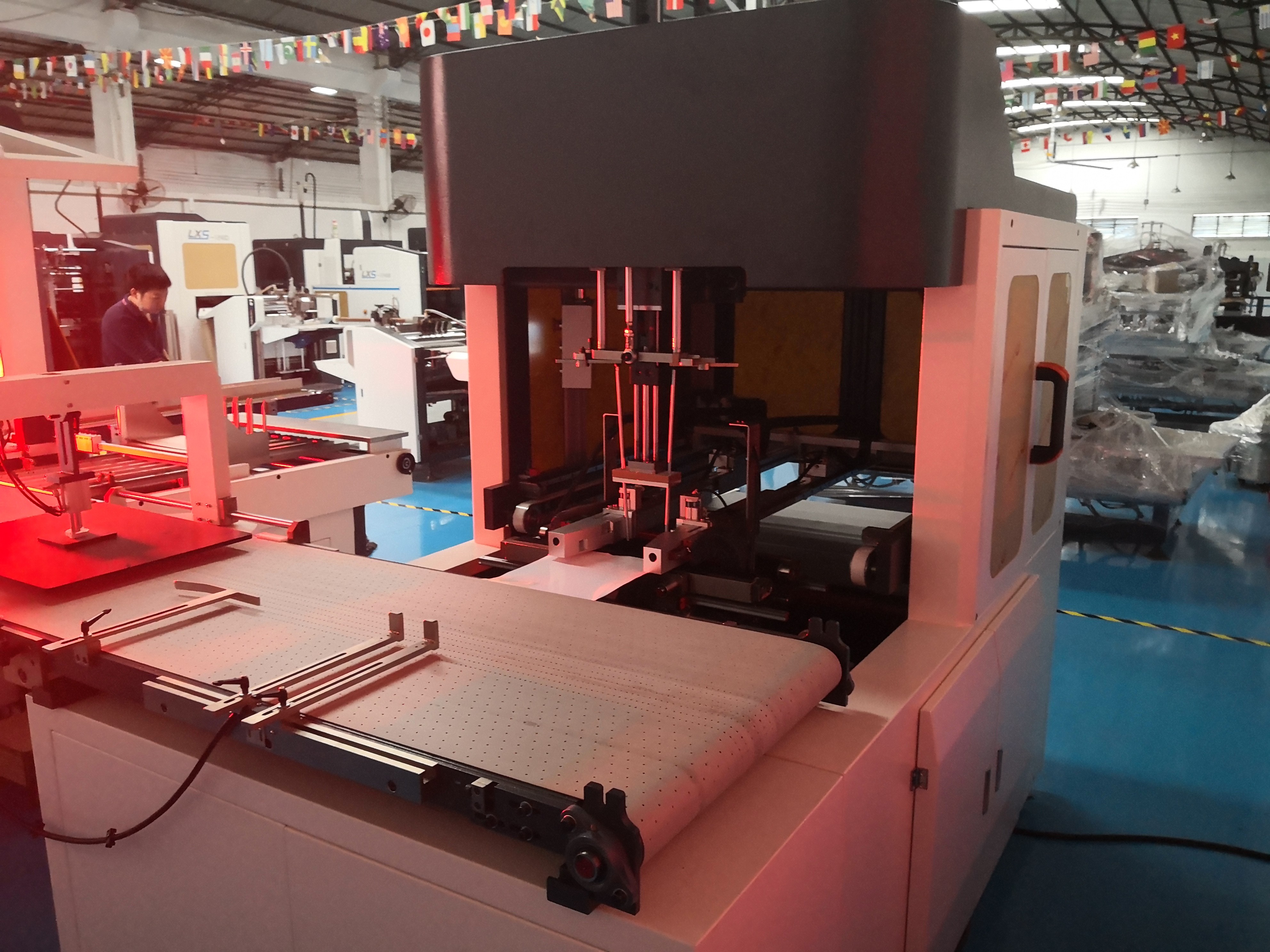 Multifunctional Paper Box Making Machine 15 - 25pcs/min
