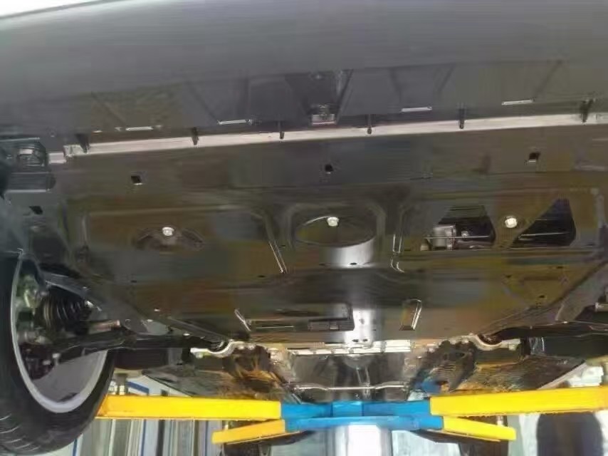 Car Washing Single Post Lift For Maintenance And Under Body Cleaning T-400X