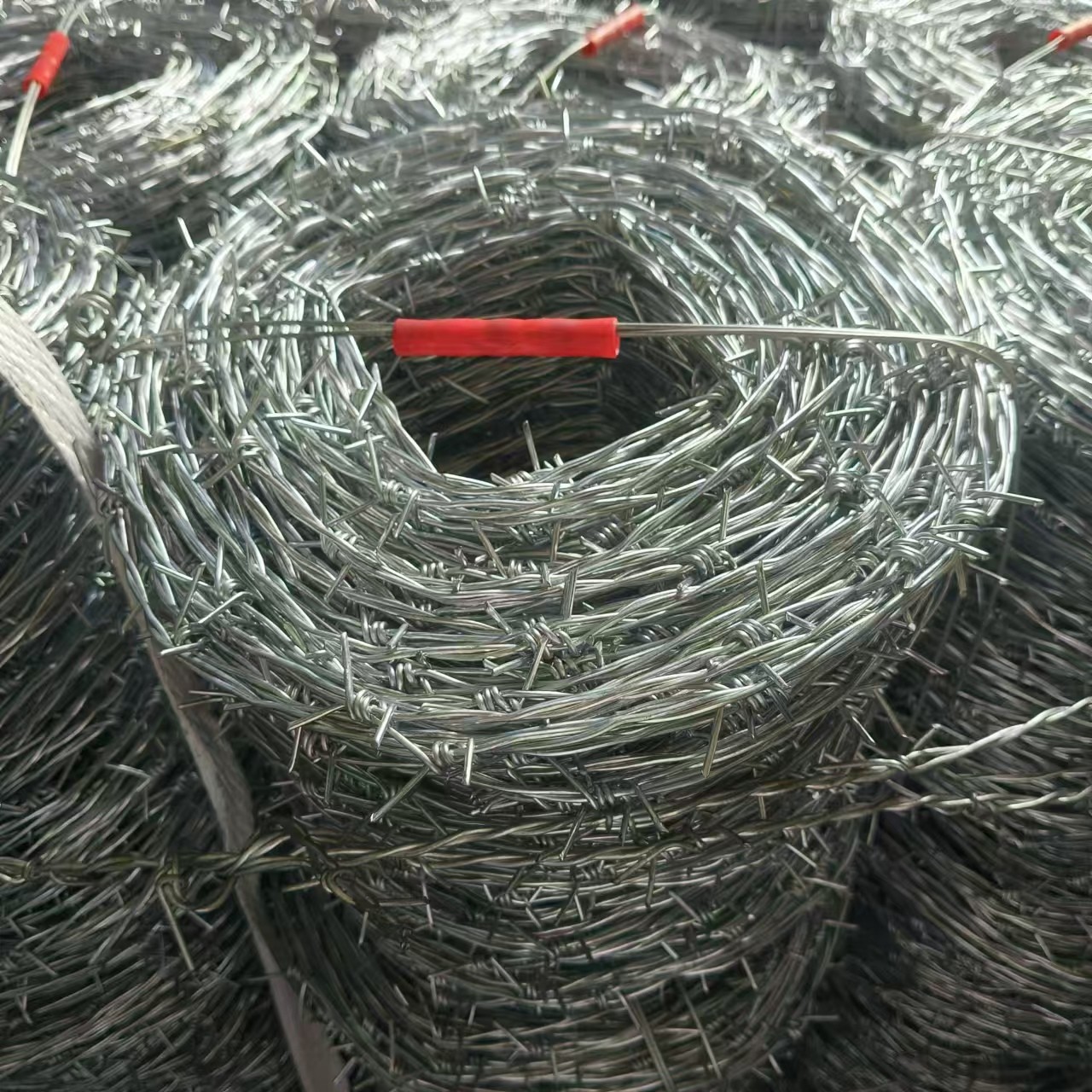 Long Lasting Corrosion Resistant Thorn Rope For Metal Building Materials