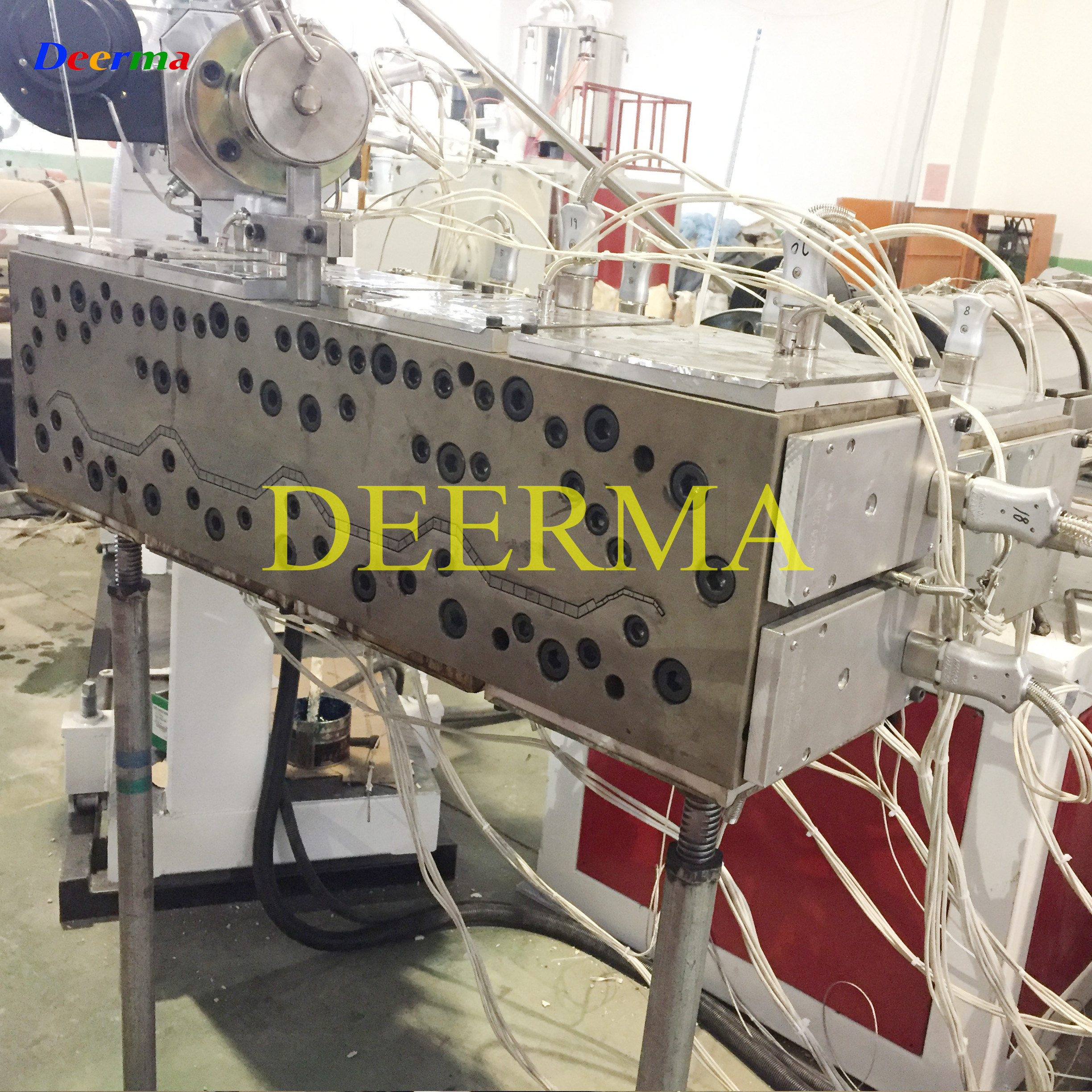 Customized Plastic Roof Tile Machine 350kg/h - 400kg/h Roofing Sheet Making Machine