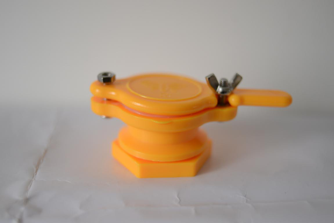 Honey Extractor Accessory Honey Gate Yellow Color for Beekeeping