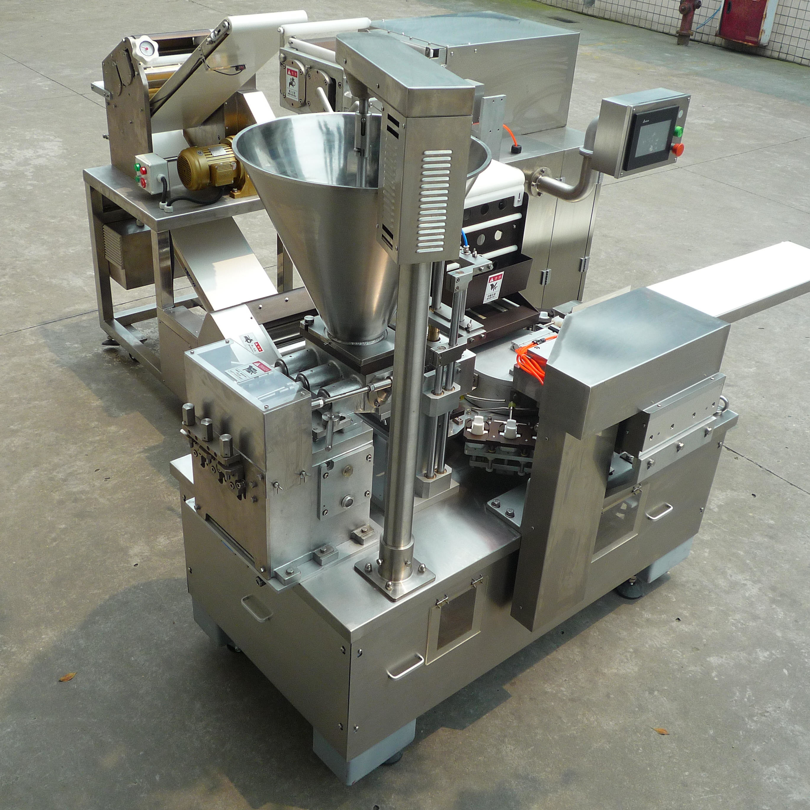 Fully Automatic Small Dumpling Machine/Commercial Multifunctional Automatic Forming Dumpling Machine