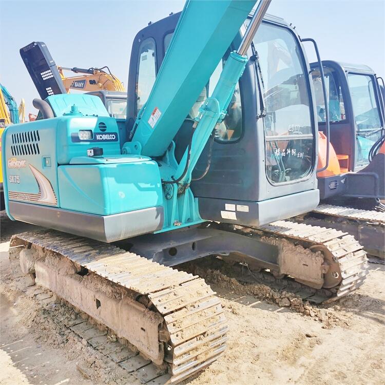 Japan Original 7 Ton Mini Used Kobelco SK75 Excavator with ISUZU Engine in Shanghai