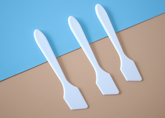 SGS Length 81.8mm Latex Jar Plastic Cosmetic Spatula