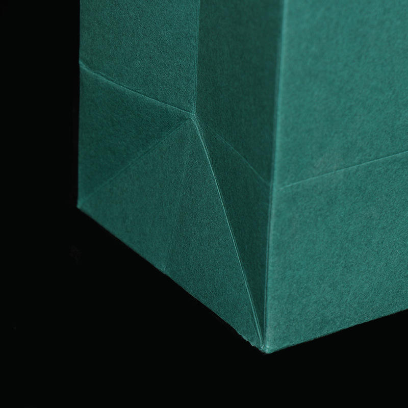 Gift Packaging White Cardboard Paper Bag with Handle Custom Order Accepted