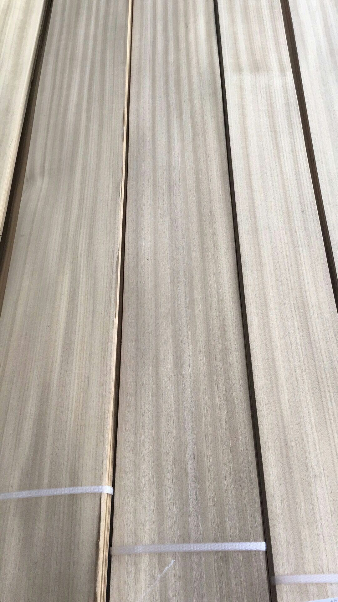 Teak Champ Natural Wood Veneer Sagawa Veneer Champ Decorative Veneers for Plywood Doors and Furniture